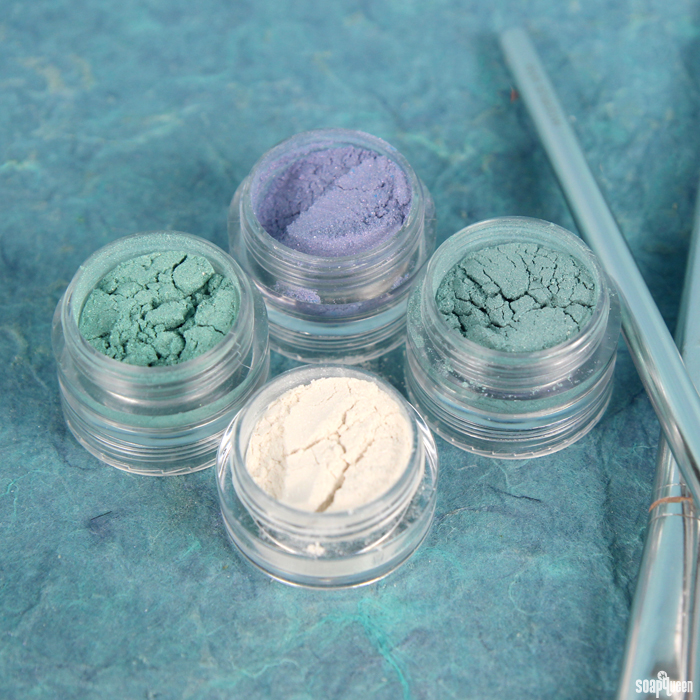 http://www.soapqueen.com/wp-content/uploads/2015/03/MysticMermaidEyeshadow3.jpg