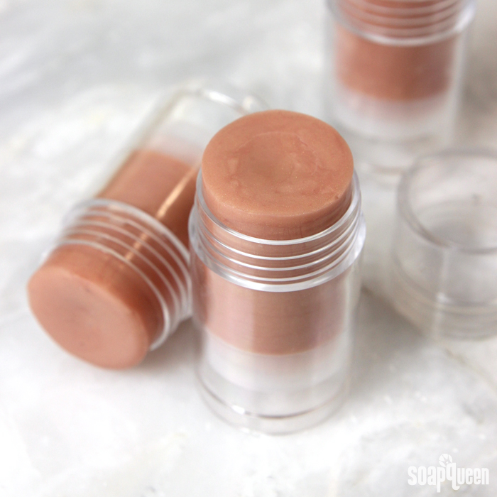 This Shimmery Ski Lip Balm is perfect for protecting lips from the elements. It can also be used on the body for a slight shimmer.