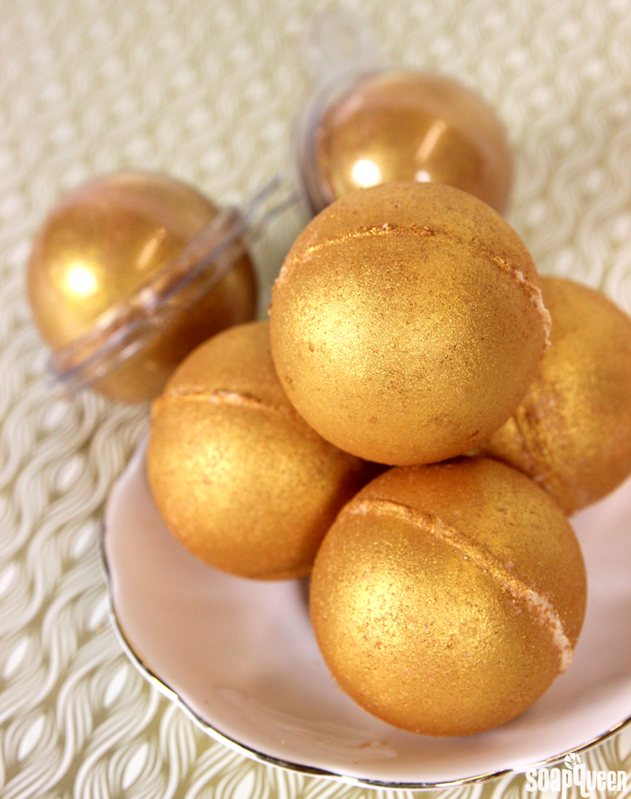These Midas Touch Bath Bombs are made with skin loving cocoa butter and smell just like a mimosa!