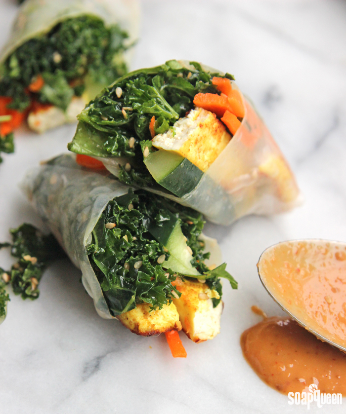 http://www.soapqueen.com/wp-content/uploads/2016/01/Tofu-and-Kale-Fresh-Rolls.jpg