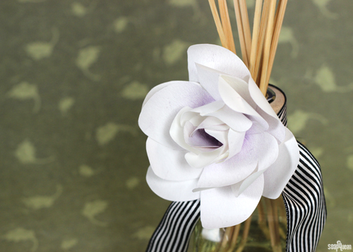 Room diffusers are incredibly easy to make; learn how in this tutorial.