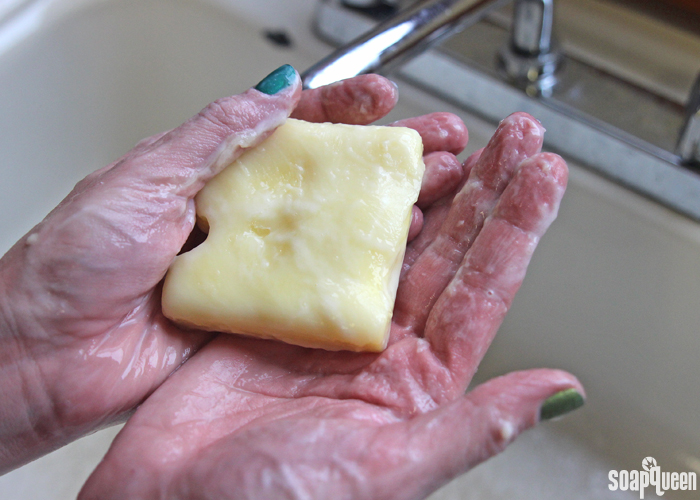 What happens when you make cold process soap with only one oil? This post tests 12 soaps made with 100% of one oil for lather and more.