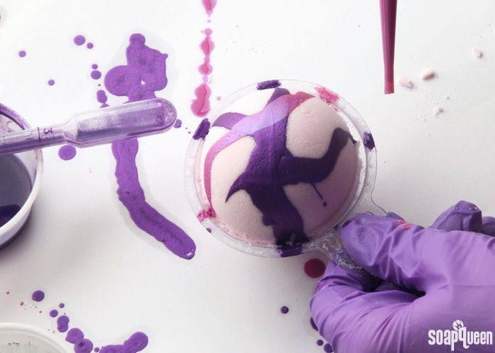 Painted Berry Bath Bomb Tutorial - Soap Queen