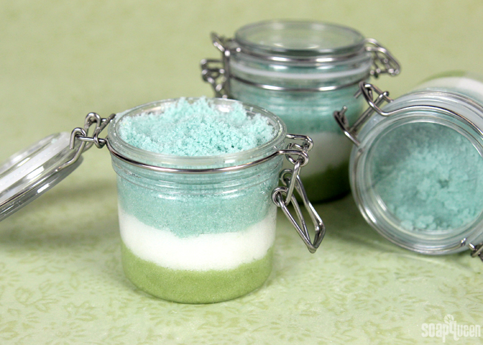 Apple & Sage Salt Scrub DIY /// Learn how to make this easy, multi-layered scrub using avocado oil and Epsom salt. 