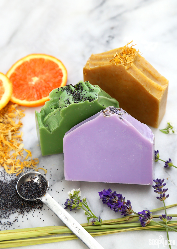 The Natural Soap Kit for Beginners includes everything you need to create natural soap scented with essential oil.