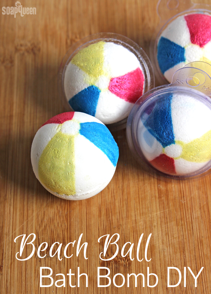 Beach Ball Bath Bomb Tutorial /// Learn how to make these cute bath fizzies that look just like beach balls!