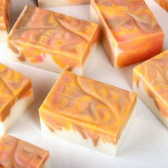 Orange Peel Swirled Soap DIY