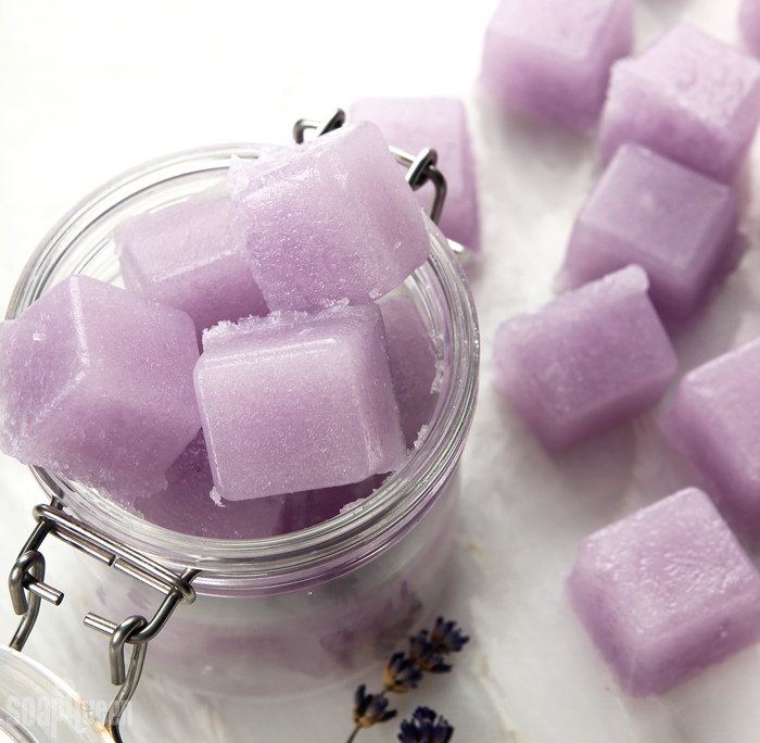 DIY Violet Sugar Scrub Cubes // Learn how to make solid sugar scrub using soap and skin loving oils.
