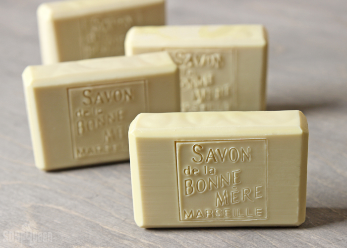 Simple Castile Cold Process Soap DIY // Learn how to make soap with 100% olive oil. Castile soap is extremely gentle and great for sensitive skin. 