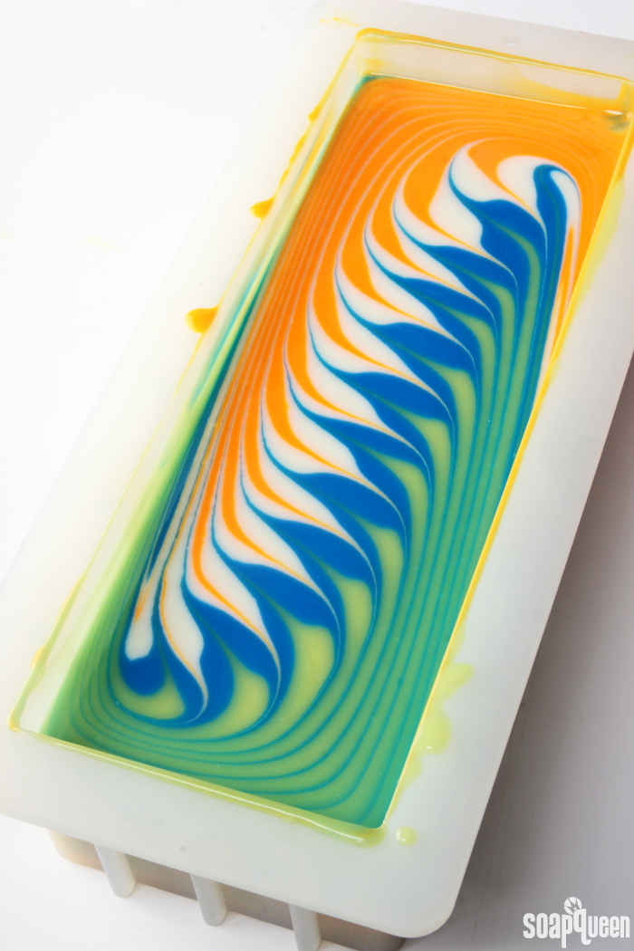 How to Create a Circling Taiwan Swirl in Cold Process Soap