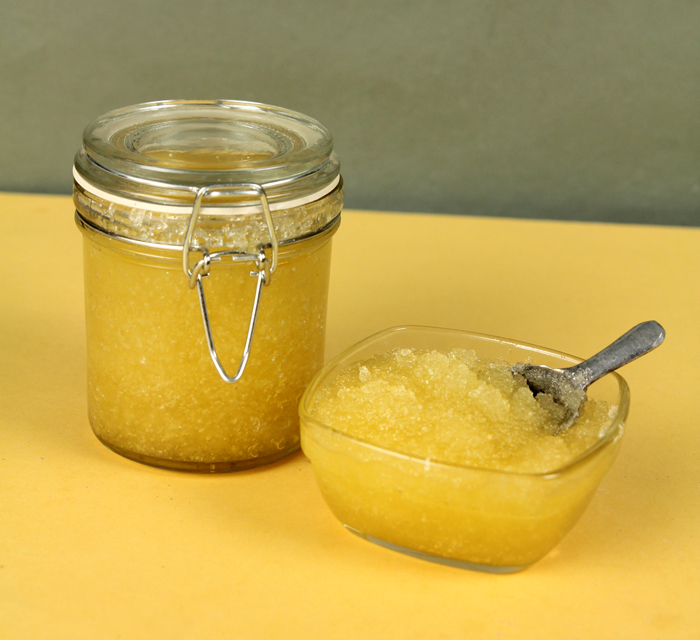 OliveOilDeadSeaSaltScrub_700px