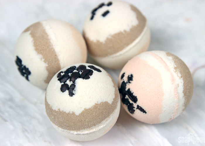 Pumpkin Spice Latte Bubble Bath Bomb DIY