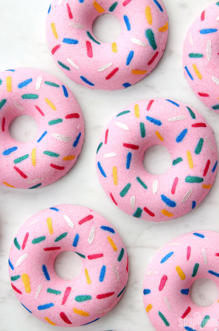 DIY Sprinkle Doughnut Bath Bombs