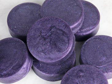 galaxy-melt-and-pour-diy