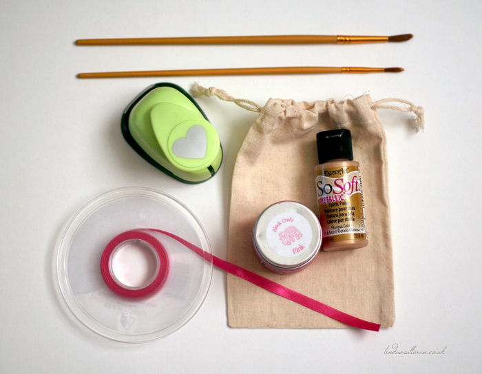 How to Make Custom Stenciled Bags 