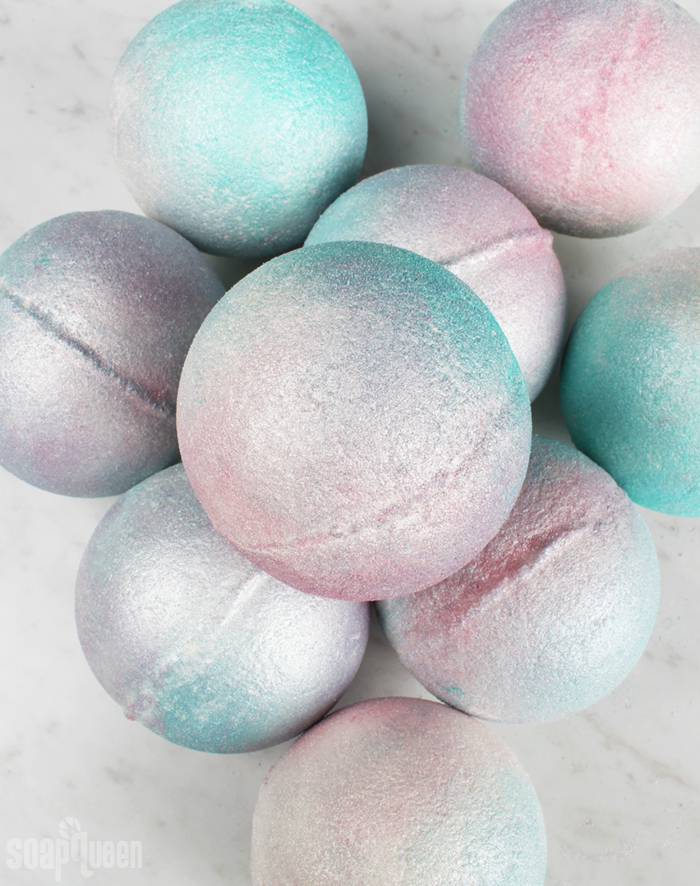 DIY Iridescent Pearl Bath Bomb