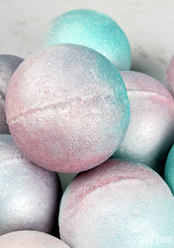 Iridescent Pearl Bath Bomb Tutorial