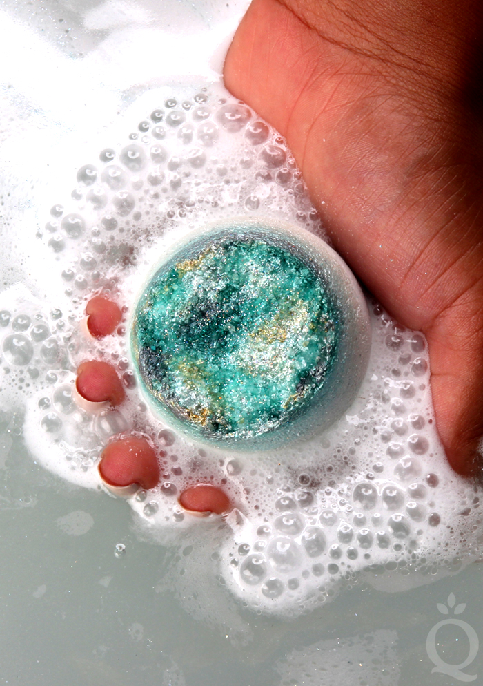 Crystal Bath Bomb Fizzying