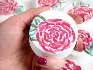 Rose Painted Bath Bomb DIY