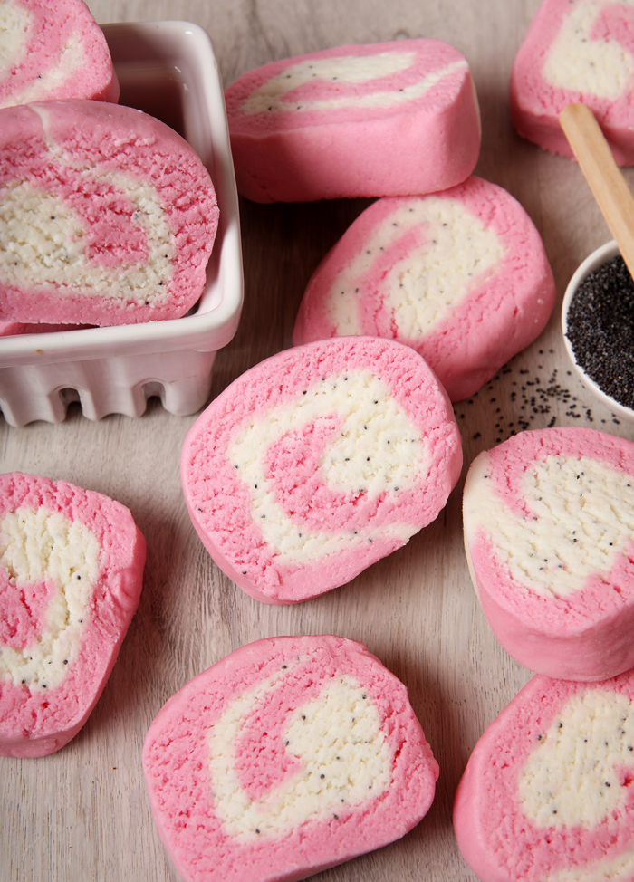 Rainbow Cookie Bubble Bath Truffle Scoop