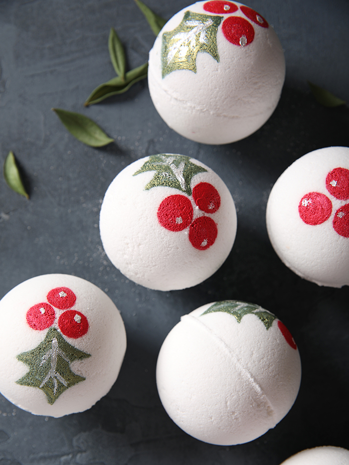 LingonberryBathBombs5_700px