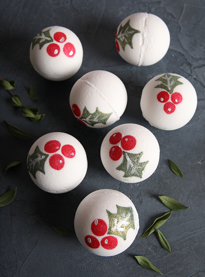 LingonberryBathBombs6_700px